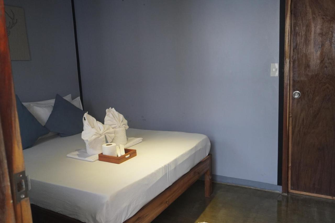 Keira Backpackers Hotel Ел Нидо Екстериор снимка