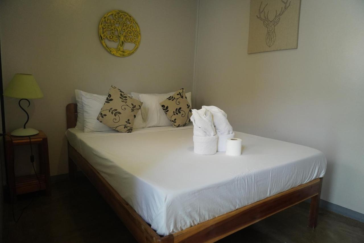 Keira Backpackers Hotel Ел Нидо Екстериор снимка