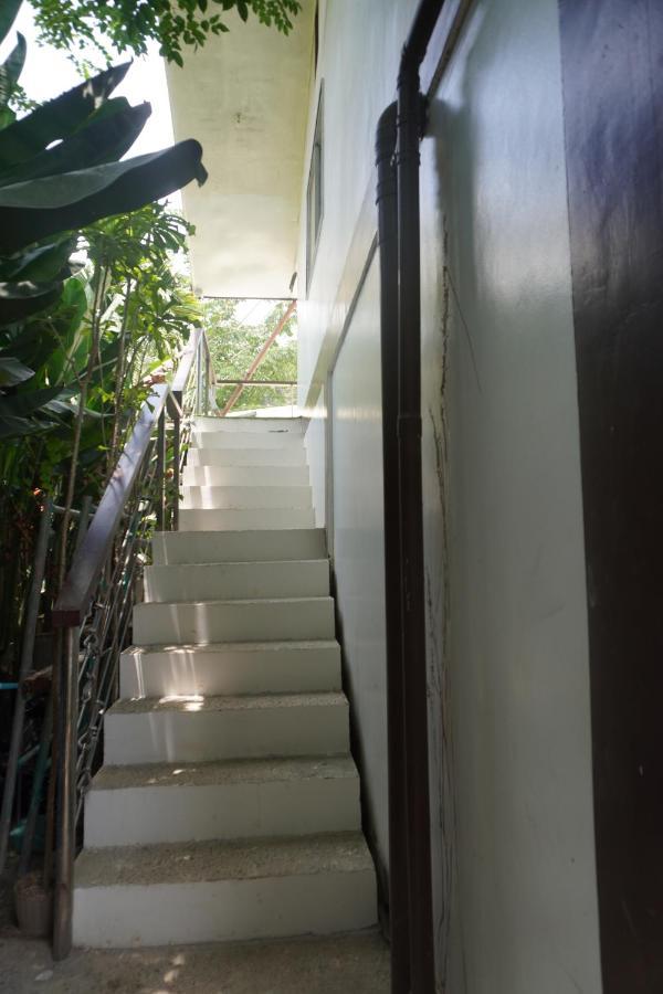 Keira Backpackers Hotel Ел Нидо Екстериор снимка
