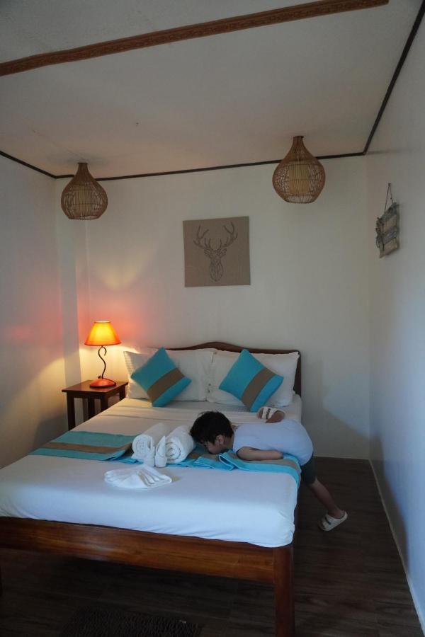 Keira Backpackers Hotel Ел Нидо Екстериор снимка