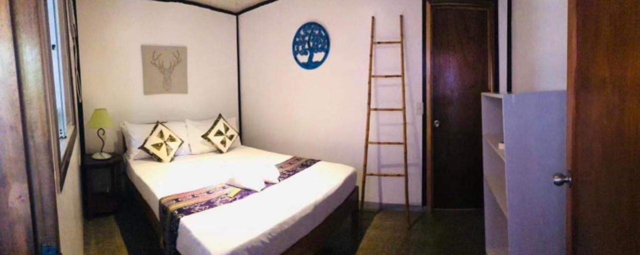 Keira Backpackers Hotel Ел Нидо Екстериор снимка